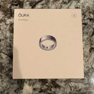 ŌURA Ring 4 Smart Ring - Silver (Size 6)